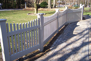 Classic Vinyl Scalloped Top Picket Fencing