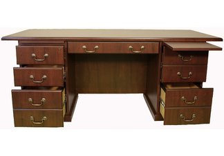 Traditional Laminate Rectangular Desk960