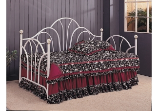 Traditional White Metal Twin Daybed