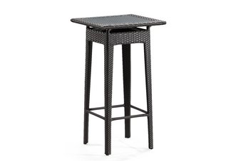 Railay pub table