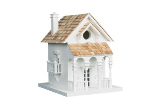 Honeymoon Cottage With Bracket