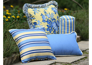 throw pillows, cushions