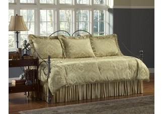 Legacy Daybed Ensemble