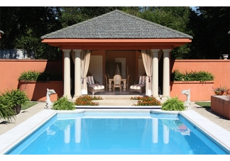 Outdoor curtains in outdoor room