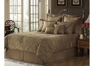 Townsend Bedding Set