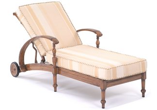 Cast Aluminum Furniture Chaise with Arms and Wheels