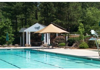 Vista 18 hexagonal cantilevered umbrella