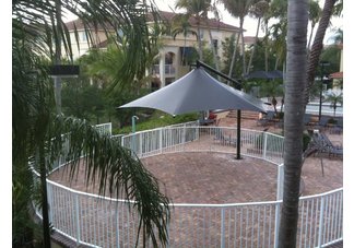 Vista 18 hexagonal cantilevered umbrella