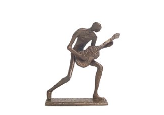Guitar Playr Crouchng Cast Bronze